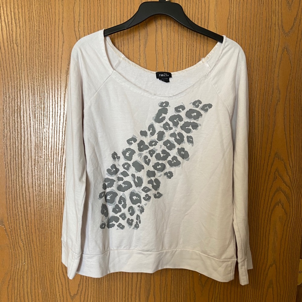Off Shoulder White Leopard Print Sweatshirt